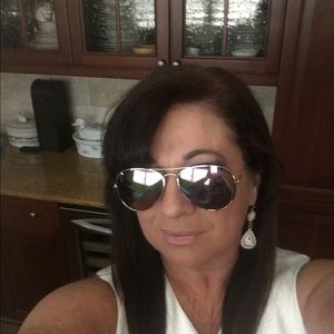 Meet your Posher, Kara